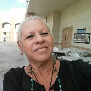 Meet your Posher, Lea